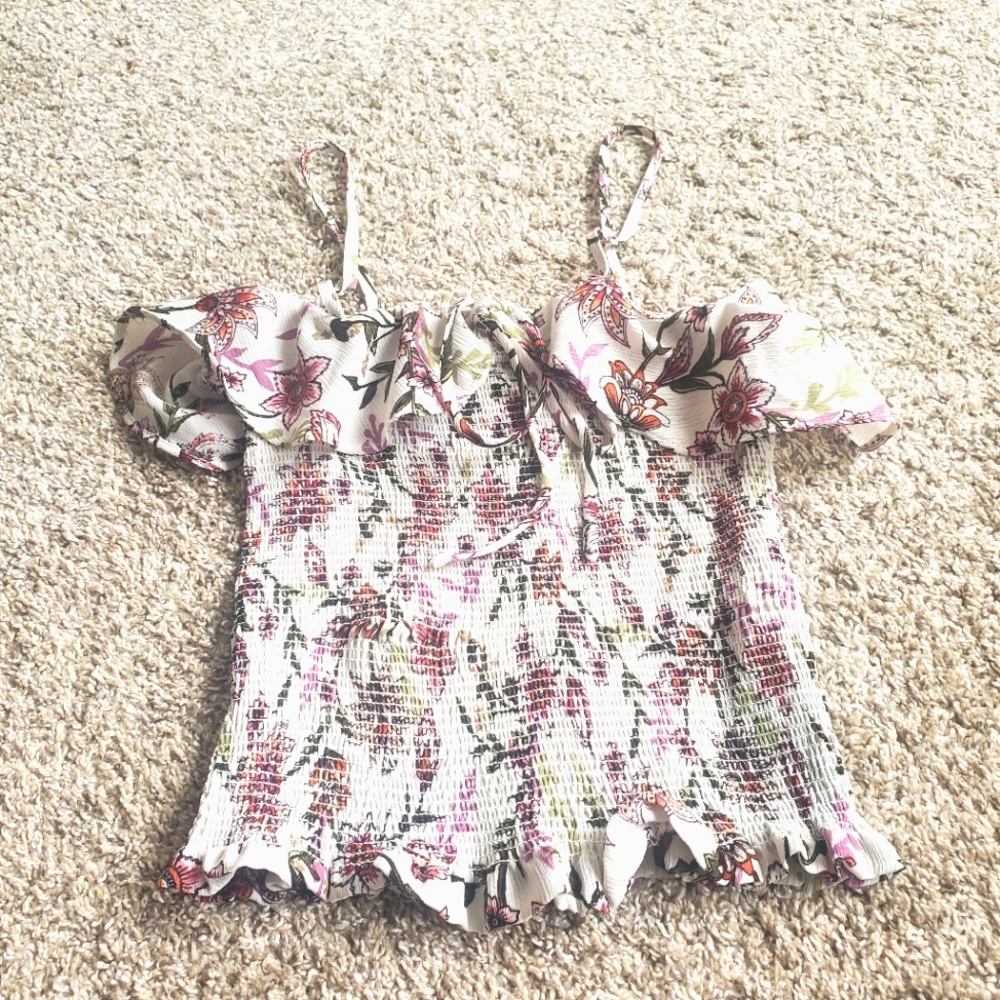 3/$20 Floral Mind Code Top Size Small - Picture 2 of 6